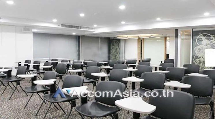 unit Office space For Rent in Sukhumvit, Bangkok  near BTS Nana (AA15585)